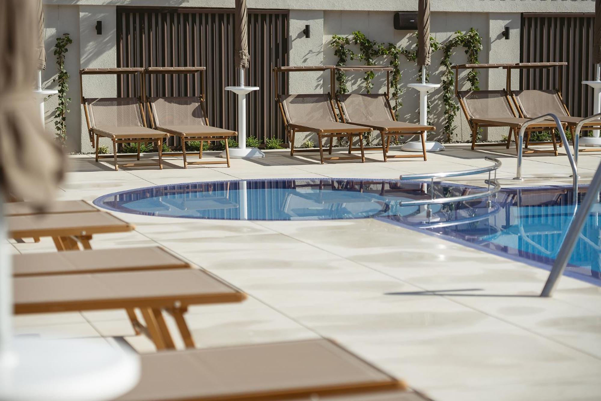 Allegria Hotel Spa Baile 1 Mai Bagian luar foto