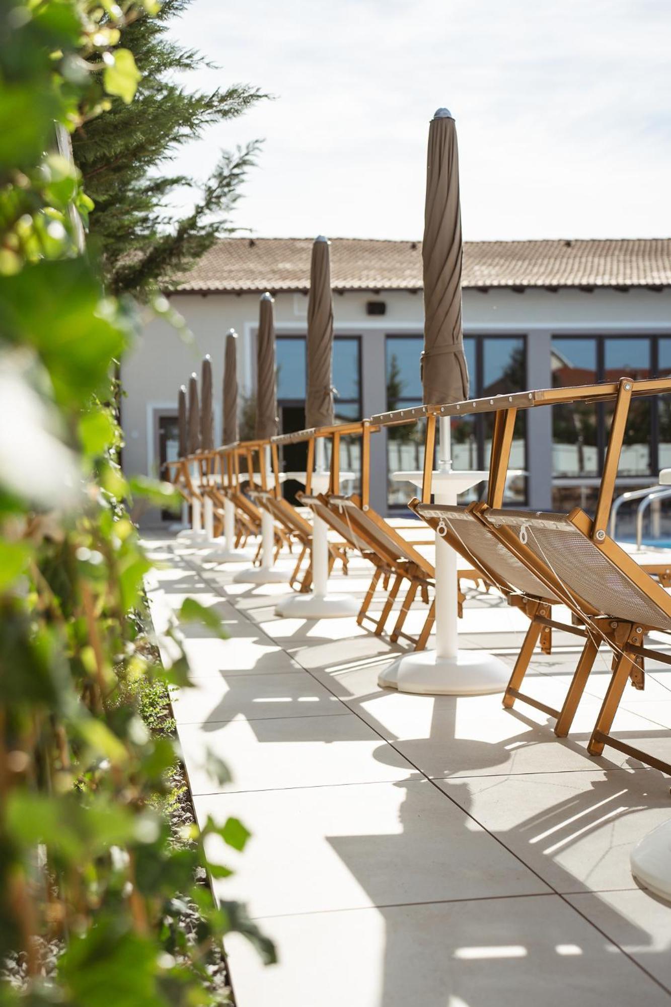 Allegria Hotel Spa Baile 1 Mai Bagian luar foto