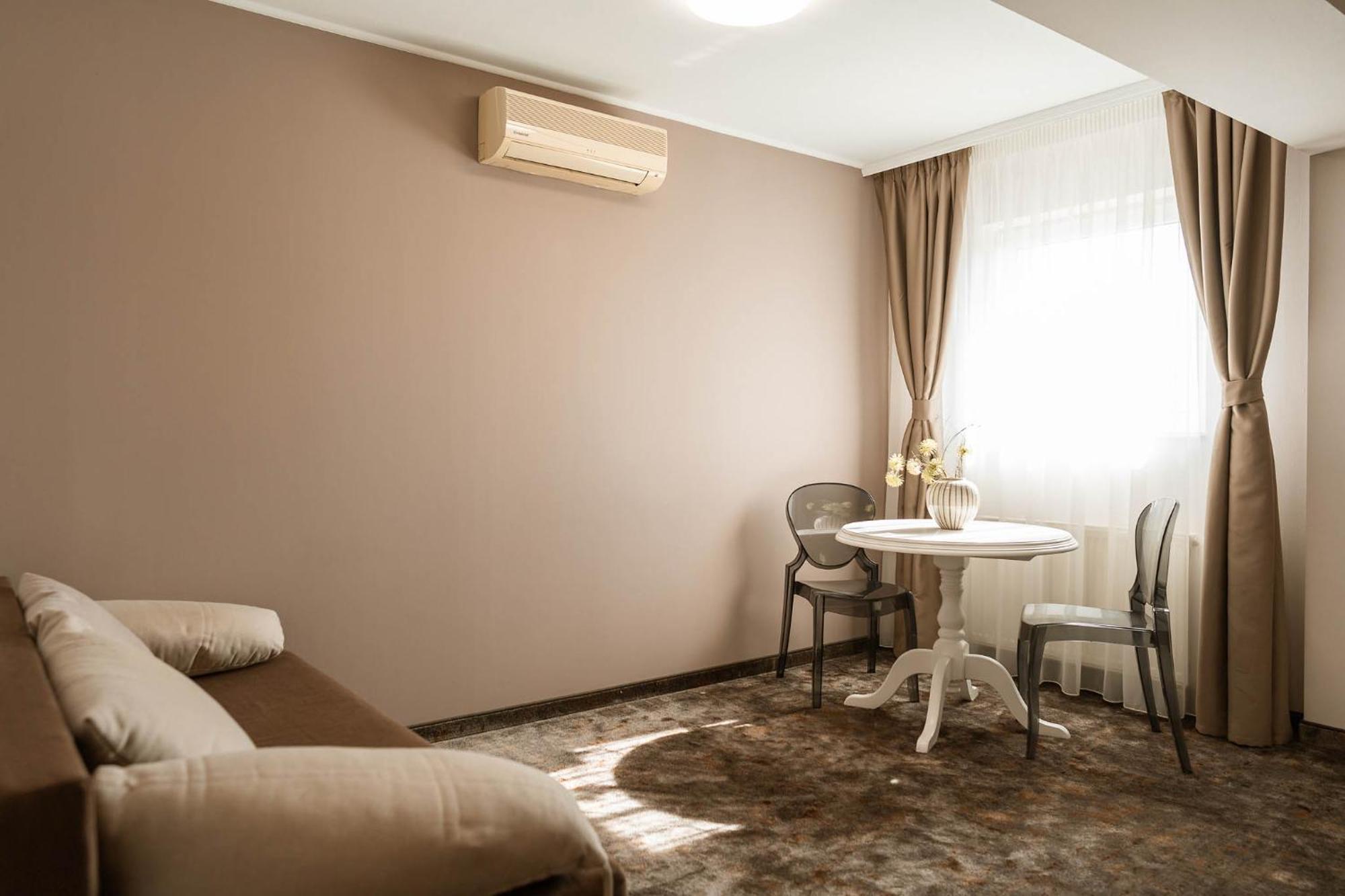Allegria Hotel Spa Baile 1 Mai Bagian luar foto